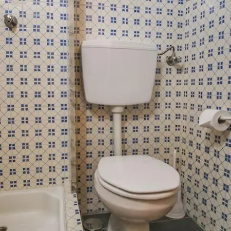 Dona Ana, 148 * Λάγος